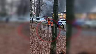 В Пензе на Олимпийской аллее произошел пожар