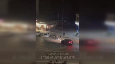 В Заводском районе прямо на проезжей части произошла драка