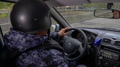 В одном из баров Пензы росгвардейцы задержали мужчину, устроившего пьяный скандал