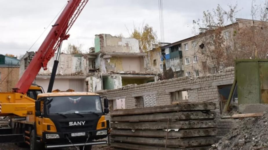 В Пензе сносят аварийный дом на улице Кулибина, 10